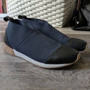 Sam Edelman Women's Black and Navy Sneakers